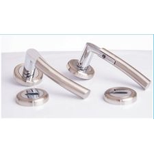 TEMPIO LEVER ON ROSE SATIN CHROME DOOR SET C/W LOCK & HINGES